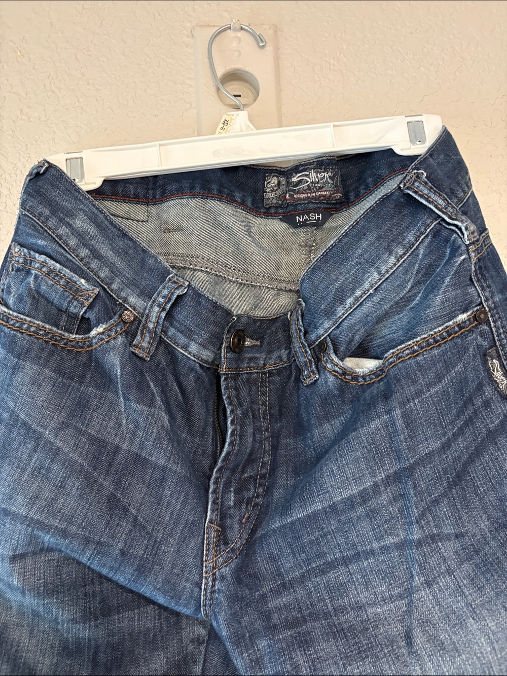 Silver Jeans Men’s Bootcut Jeans in Dark Wash - Picture 14 of 14